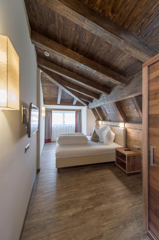 Apartment The By Regina